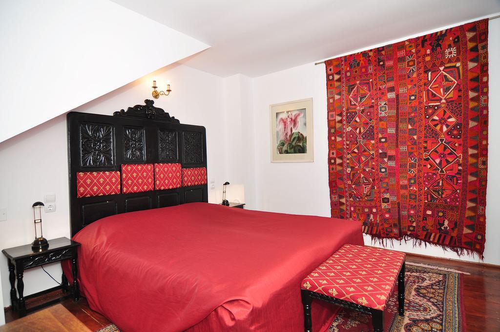 Bed & Breakfast Popamuseum Tarpesti Strada Muzeului Nr 28 Tirpesti Exterior foto